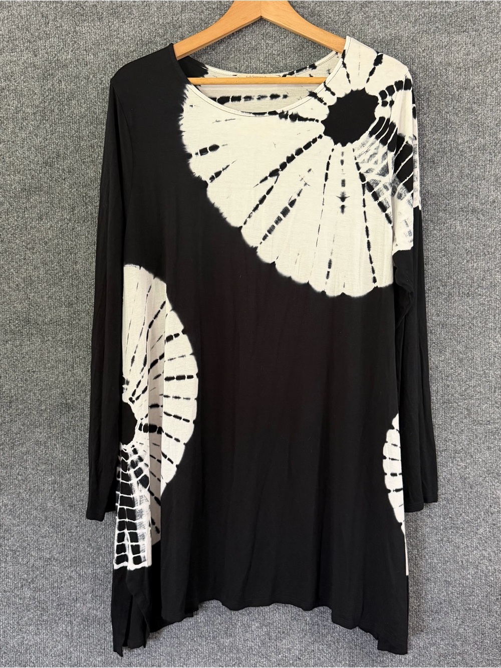 Soft Surroundings Womens 1X Tunic Top Tie Dye Sunburst Black White Long Sleeve
